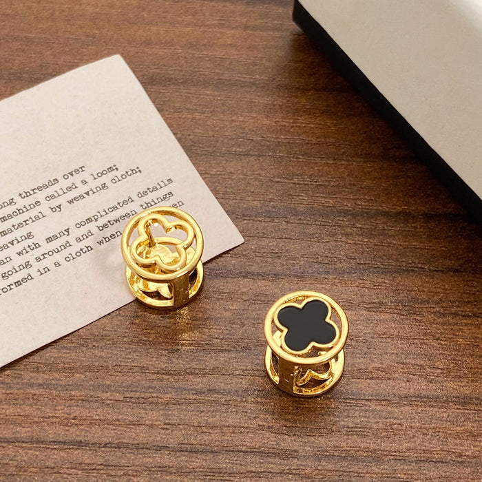 Wholesale Black Lucky Flower Small and Exquisite Stud Earrings
