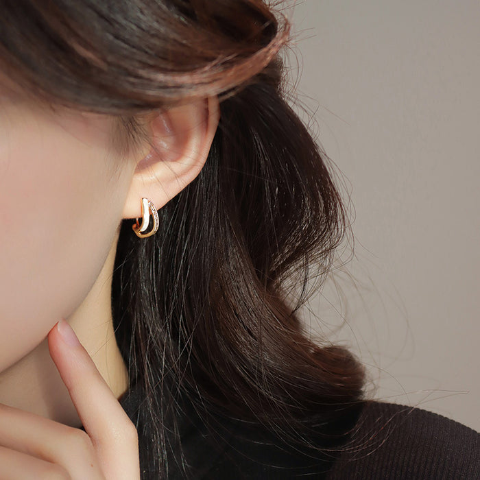 Wholesale Ear clip double-layer earrings with a cool and elegant style, earrings without ear holes, women's light luxury