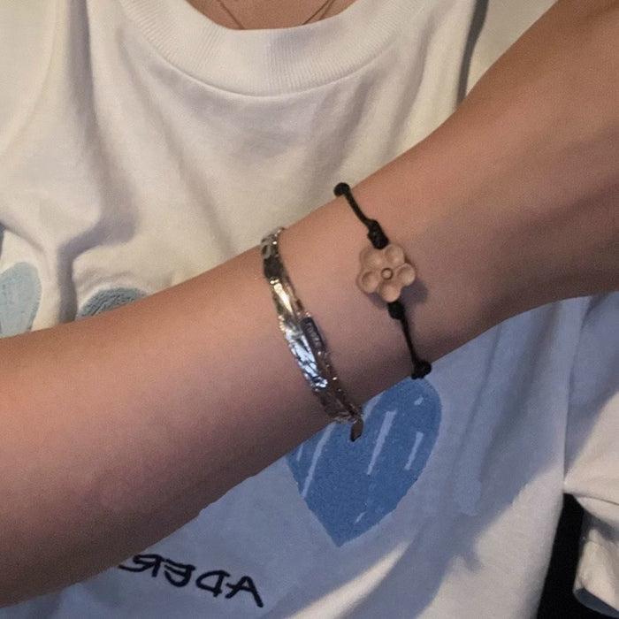 Wholesale Peach wood carved red rope bracelet handmade rope braided lucky bracelet