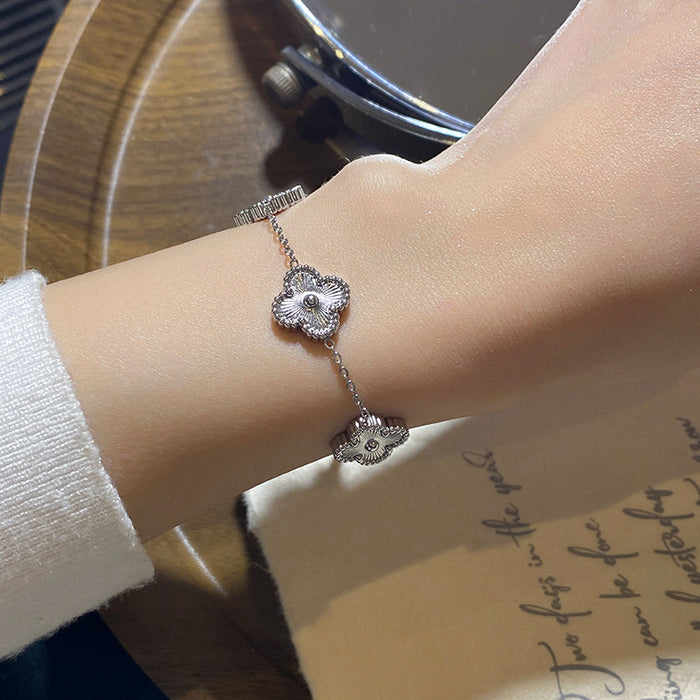 Wholesale Bracelet made of titanium steel with a fashionable temperament and a sense of high-end design. Handmade accessories that are lightweight, luxurious, and versatile