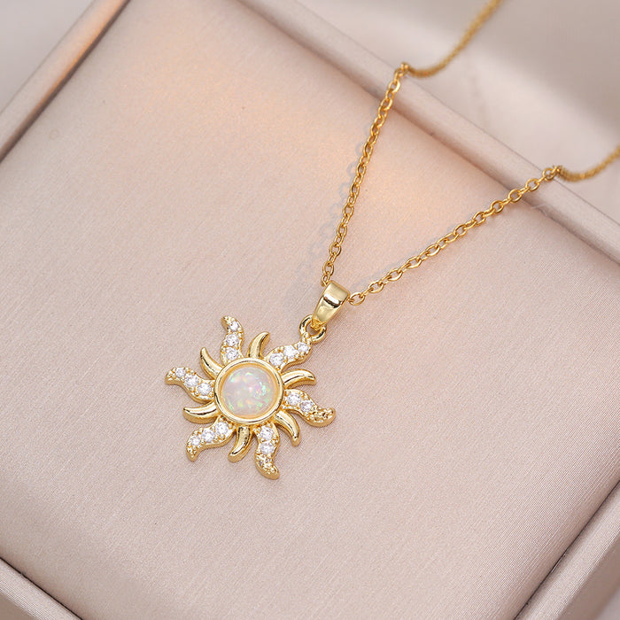 Wholesale Necklace zircon flower niche fashion new design pendant temperament titanium steel necklace