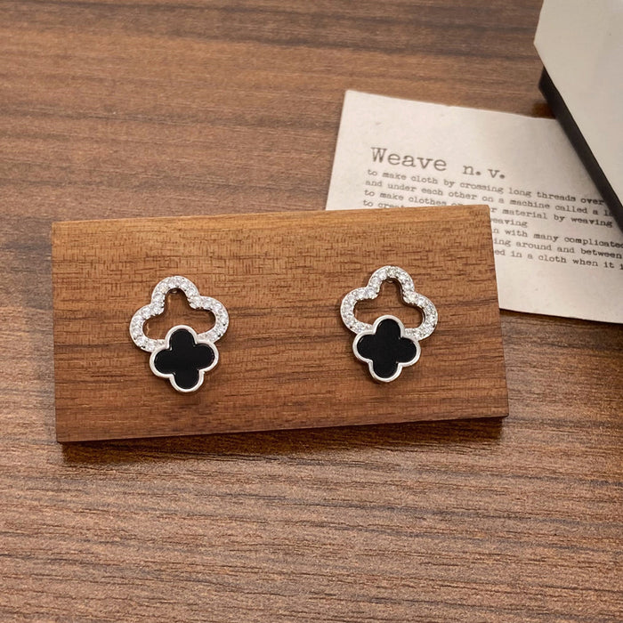 Wholesale Black Lucky Flower Small and Exquisite Stud Earrings