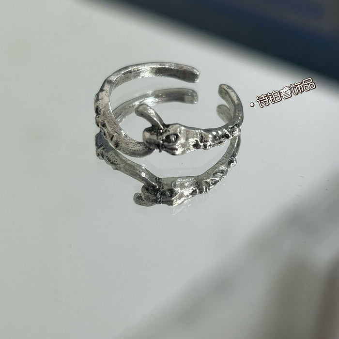 Wholesale Vintage high-end handmade personalized snake shaped ring