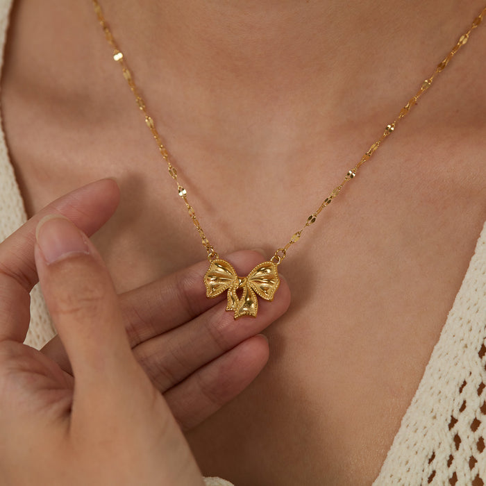 Wholesale Stainless steel niche fashion temperament butterfly bow titanium steel lock chain