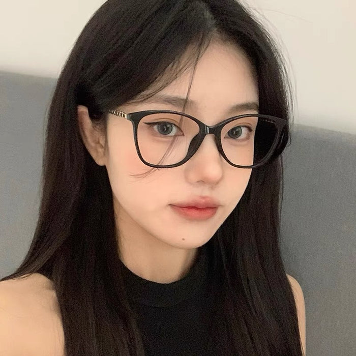 Wholesale Retro cat eye frame can be paired with myopia round face ultra light anti blue light black frame eyes