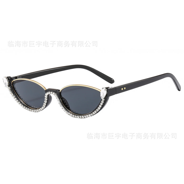 Wholesale New Fashion Cat's Eye Women's Sunglasses Luxury Frame Inlaid Diamond Sunglasses Fashion Glasses