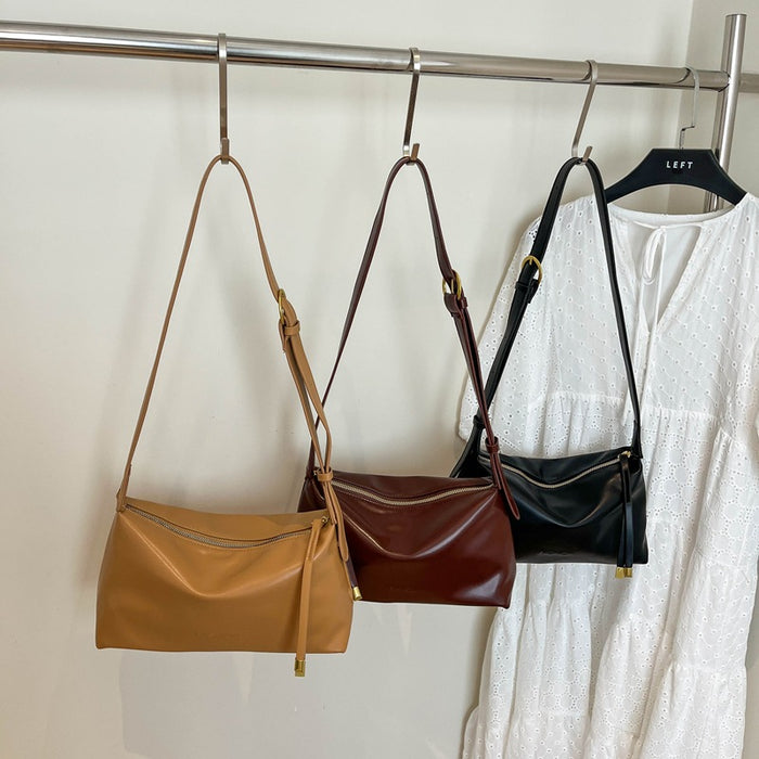 Wholesale Retro Pillow Shoulder Bag PU Leather Black