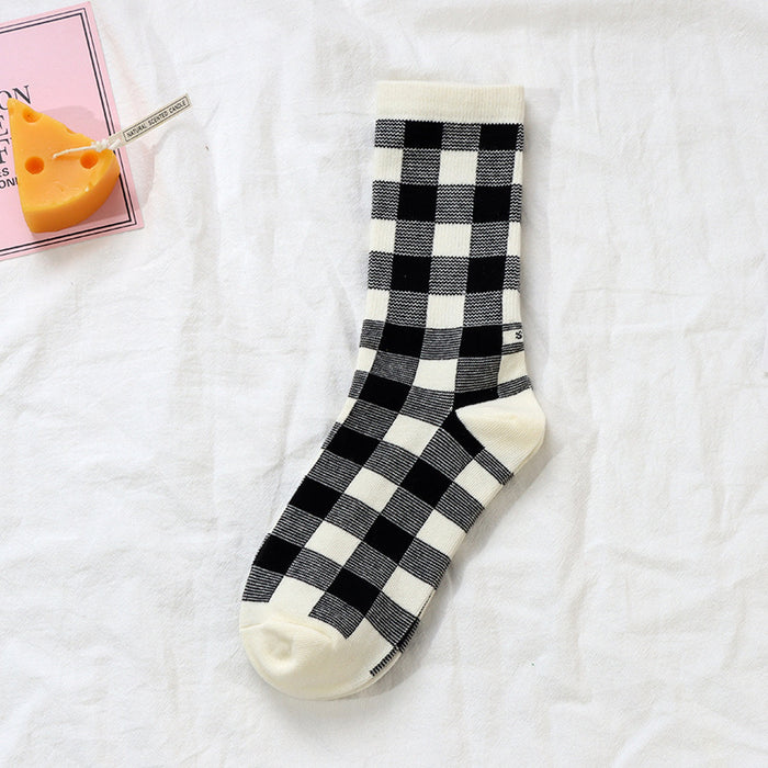 Wholesale British plaid socks, mid length socks, cotton socks, blue plaid sports socks, fashionable socks