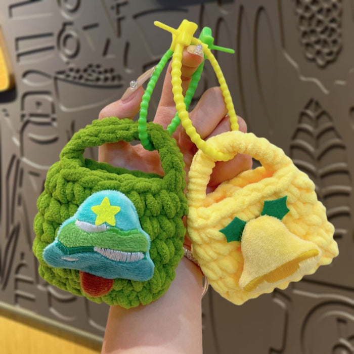 Wholesale Cute cartoon knitted mini coin purse Christmas hand-woven keychain accessories wholesale creative storage bag