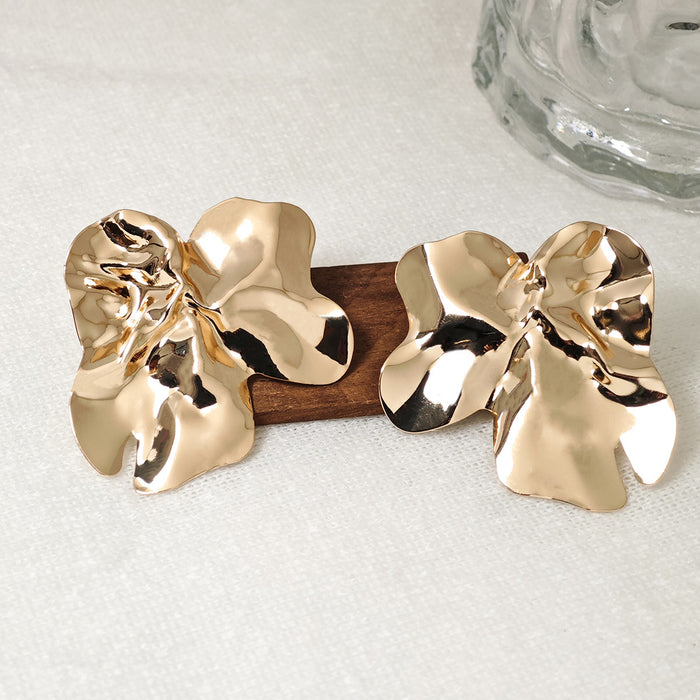 Wholesale Exaggerated Liquid Metal Earrings with Irregular Pleated Earrings