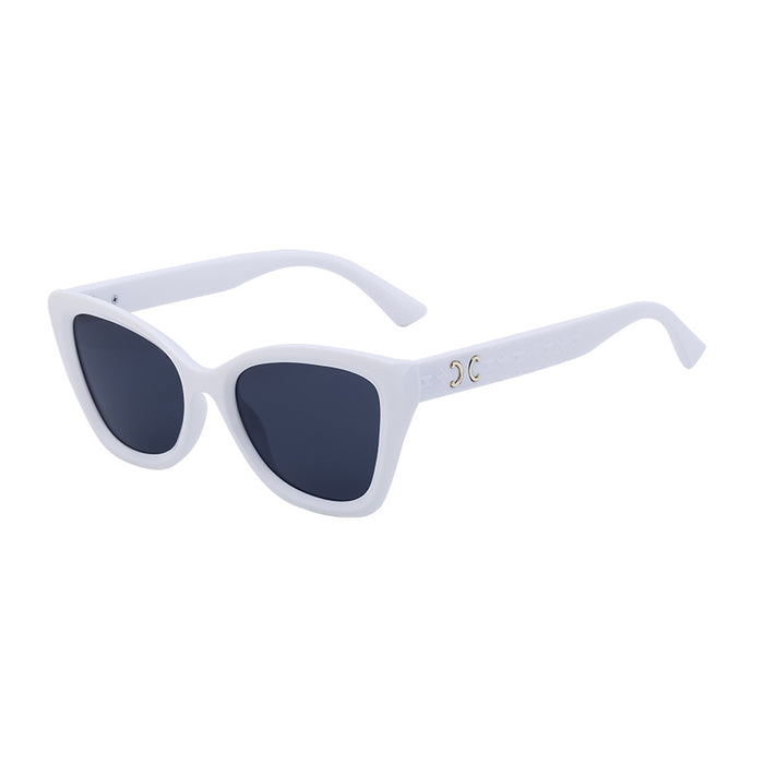 Wholesale Fashionable cat eye sunglasses with sun protection effect