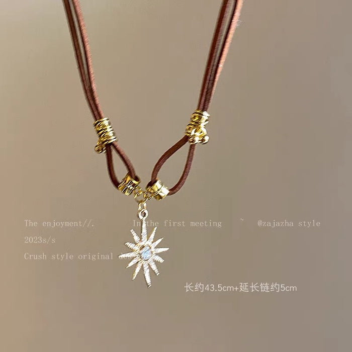 Wholesale Necklace with high-end feel, light luxury, retro collarbone chain accessories