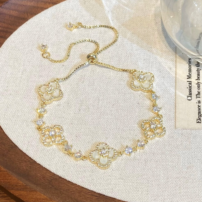 Wholesale Pink four-leaf clover necklace,  earrings,  and bracelet