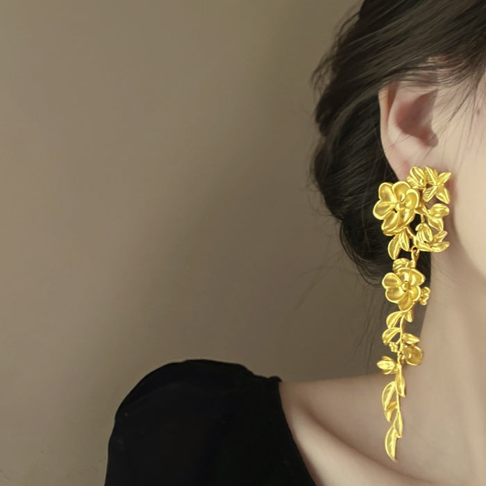 Wholesale Tassel ear clips with exaggerated retro luxury and temperament without ear holes