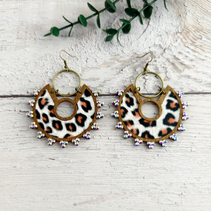 Wholesale Wood-cut Double-layer Leather Leopard Earrings Exaggerated Vintage Distinctive Grape String Earrings