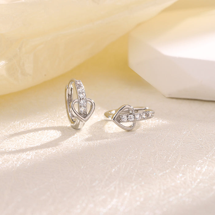 Wholesale Zircon heart-shaped ear buckle with diamond earrings, small and exquisite hollow heart earrings