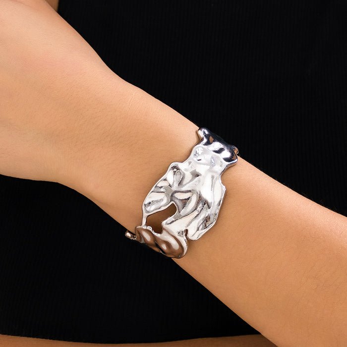 Wholesale Niche pleated liquid metal style minimalist lava irregular retro collar accessory