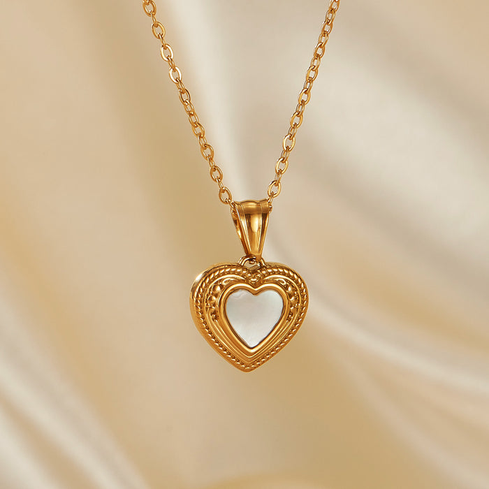 Wholesale Vintage necklace with stainless steel peach heart temperament and heart-shaped collarbone chain