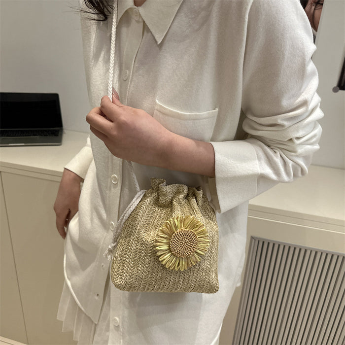 Wholesale Grass woven bag, flower new style, water bucket bag, woven crossbody bag