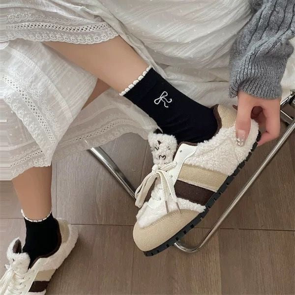 Wholesale Jacquard bow, bubble mouth, simple and versatile, college style