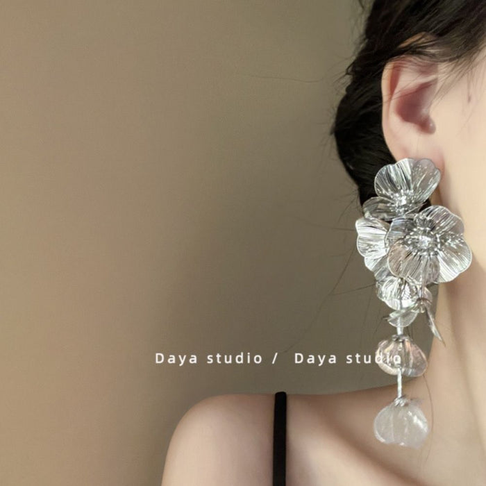 Wholesale Vintage zircon metal flower tassel earrings with exquisite temperament and exaggerated ear clip for women