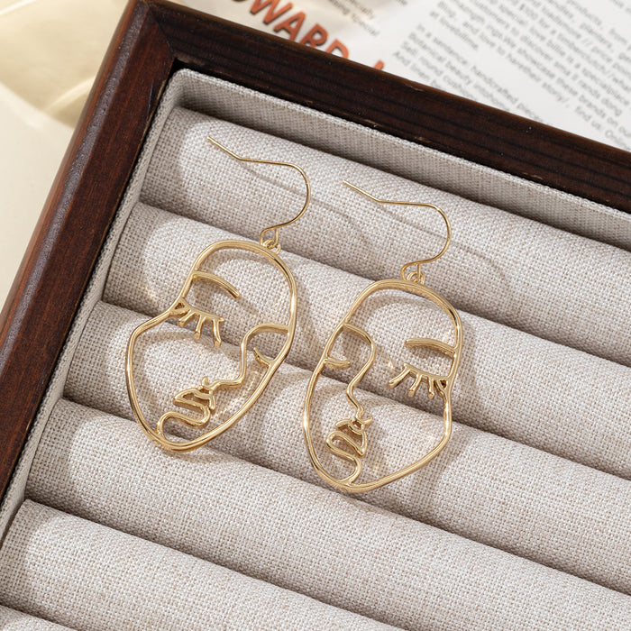 Wholesale Exaggerated high-end earrings personality irregular asymmetrical earrings