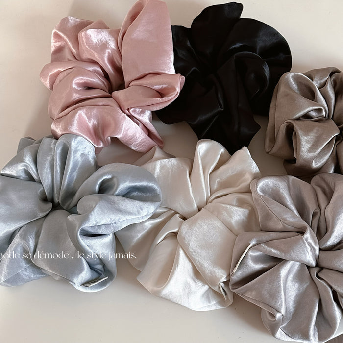 Wholesale Beautiful Glossy Satin Large Intestine Hair Ring Advanced Temperament Rope