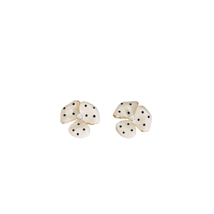 Wholesale Earring design new high-end temperament niche polka dot temperament small flower exquisite high-end feeling earrings