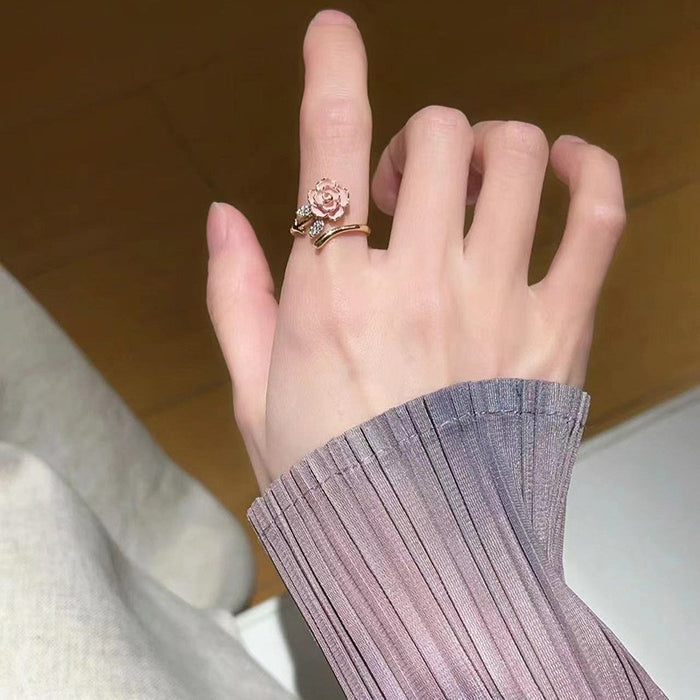 Wholesale Light luxury ring, high-end feel, open index finger ring, unique and niche ring