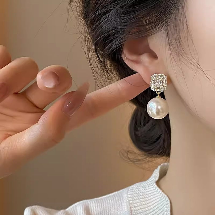 Wholesale S925 Silver Needle Pearl Versatile Elegant Small Fragrant Earrings