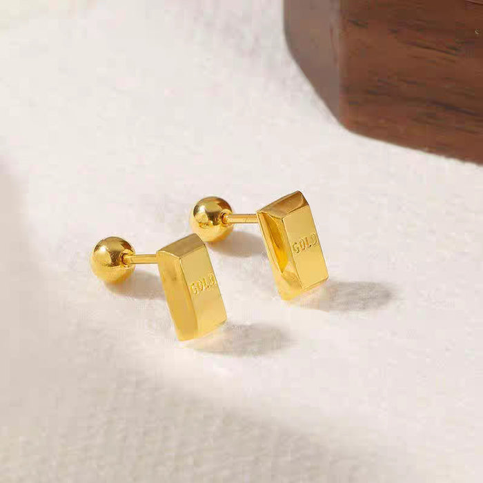 Wholesale  Anti-loss heart-shaped earrings  colorfast   small and exquisite titanium steel earrings