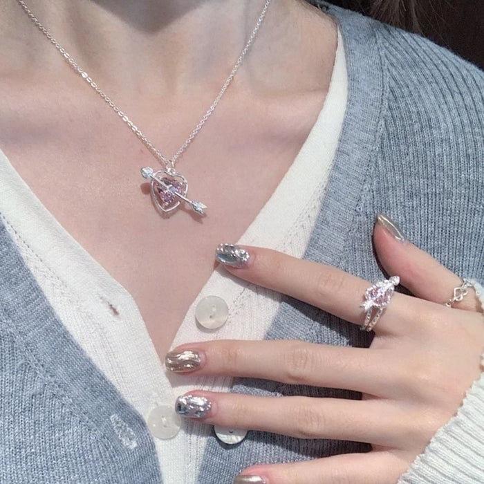 Wholesale Love necklace, student pendant chain, lock bone chain