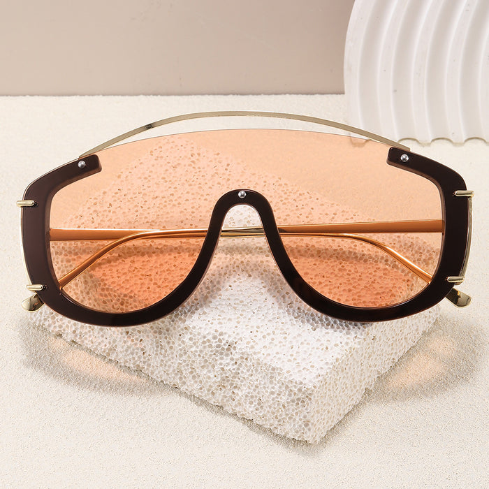 Wholesale Large frame shield shaped fashionable trendy sunglasses beach vacation personalized glasses sunglasses