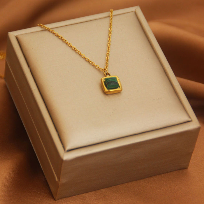 Wholesale Stainless steel diamond encrusted scallop pendant, ocean style women's necklace, personalized layering, versatile collarbone chain