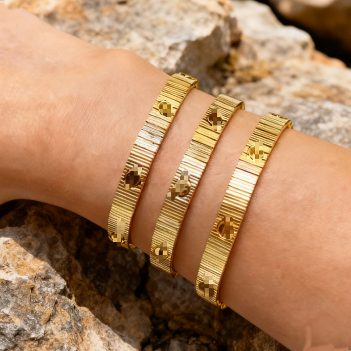 Wholesale Waterproof  titanium steel crinkle round nail bracelet