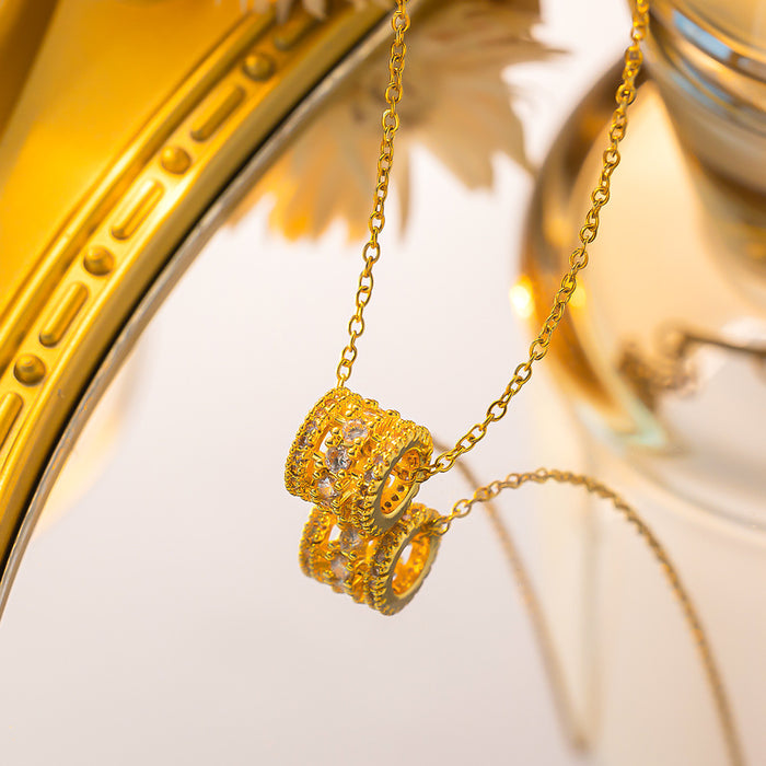 Wholesale Light luxury micro inlaid necklace, fashionable, light luxury, niche, personalized, titanium steel lock chain design pendant