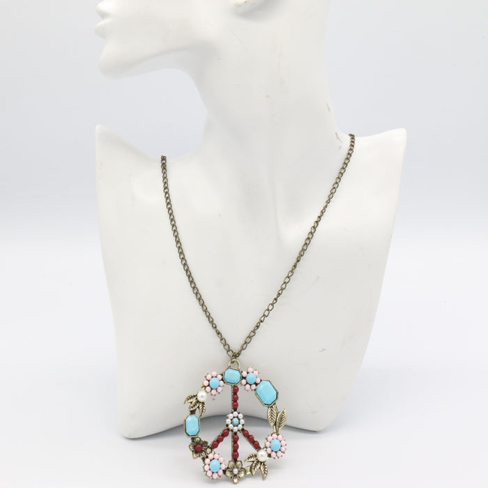 Wholesale Vintage gemstone inlaid pearl logo necklace