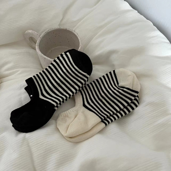 Wholesale Simple summer thin short socks with anti slip and invisible low top boat socks