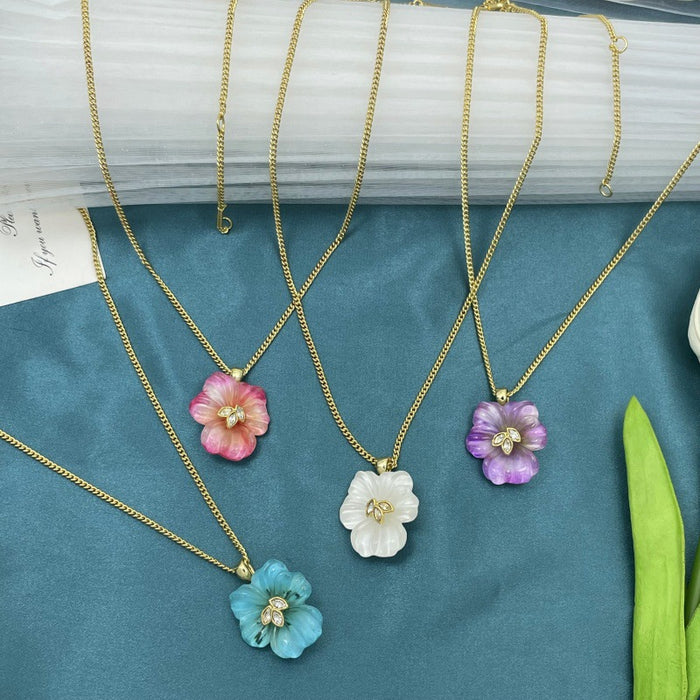Wholesale Flower Exquisite Color Sense Eye-catching Diamond Necklace