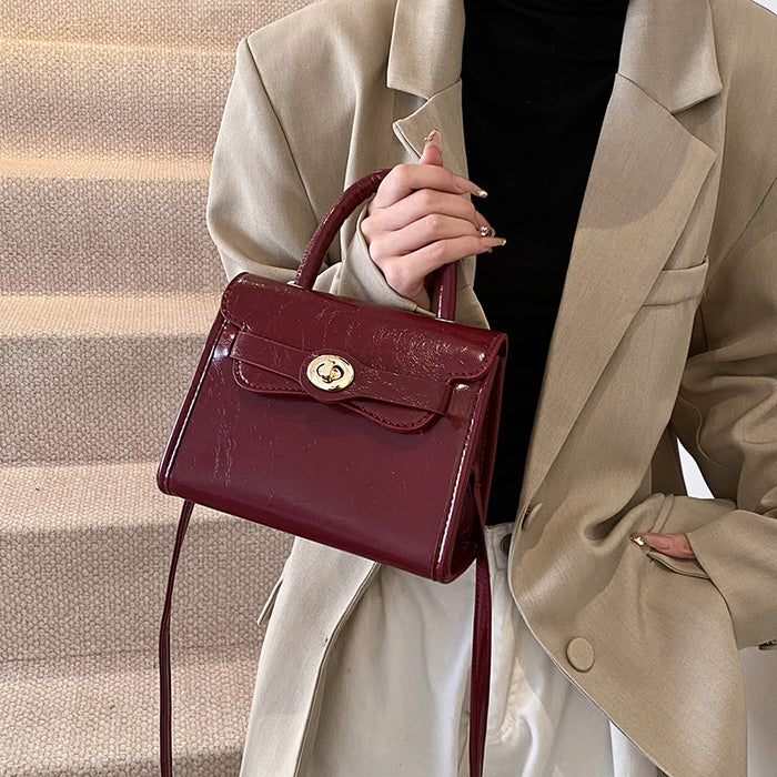 Wholesale Fashionable portable simple small square bag, versatile single shoulder crossbody bag