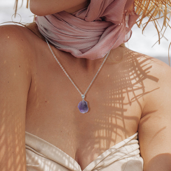 Wholesale Irregular natural stone raw crystal pendant necklace with two tone chain amethyst clavicle necklace