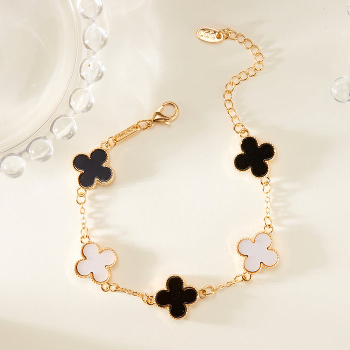 Wholesale four-leaf clover bracelet for women South Korea simple ins Five-Flower fritillary good luck four-leaf clover all-match bracelet chain