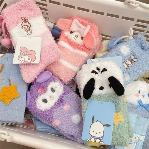 Wholesale coral velvet cartoon cute warm sleep floor socks
