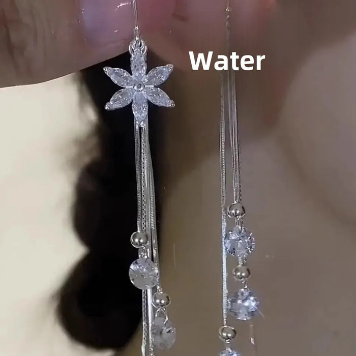 Wholesale Flower earrings, niche design, shiny high-end earrings, silver temperament, versatile earrings