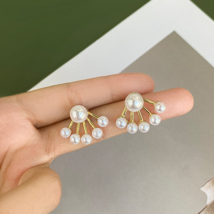 Wholesale Flower earrings, niche and versatile, pearl earrings, silver needles, high-end design sense