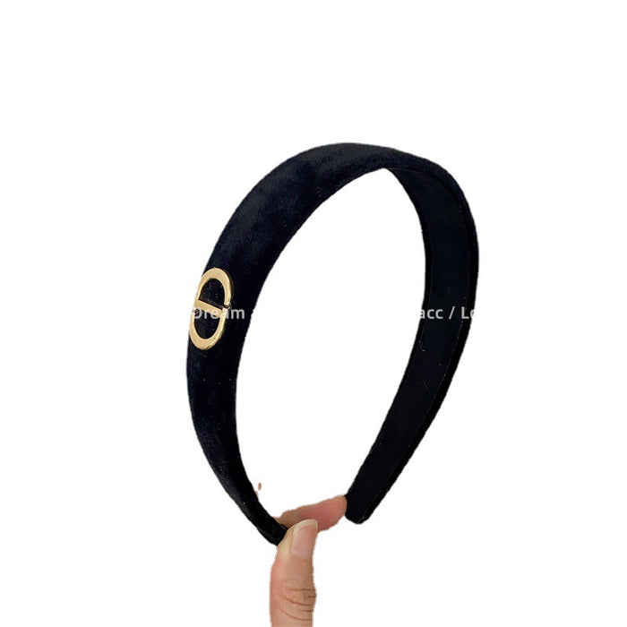 Wholesale Metallic letter hair clip, fashionable bangs, headband accessories, hair accessories