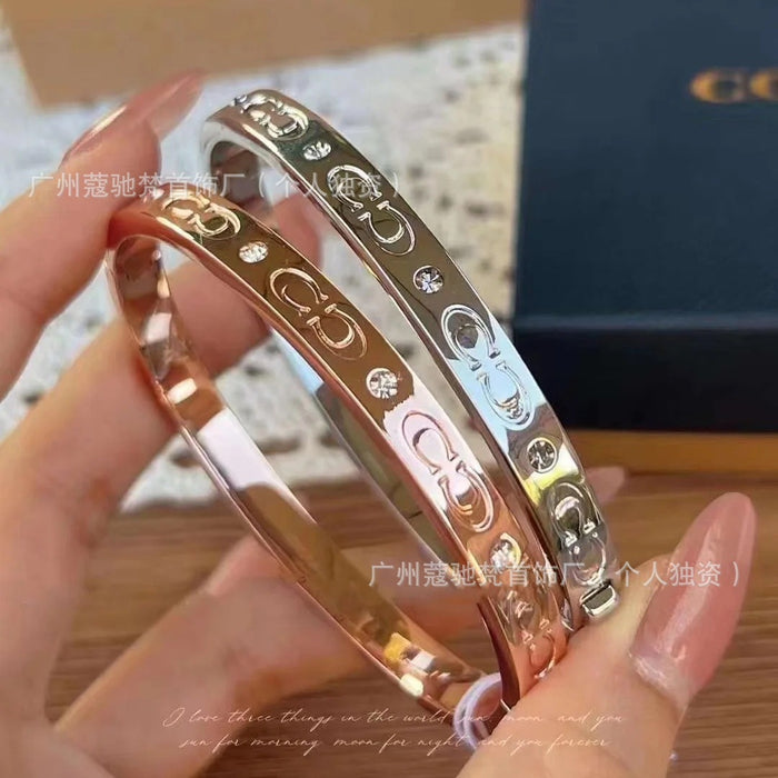 Wholesale New Double C Open Couple Bracelet with Female Letter Logo Engraved Bracelet and Male Gold Plated