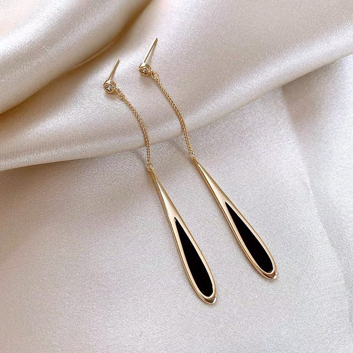 Wholesale Long water droplet tassel ear clip without ear holes, niche design with temperament