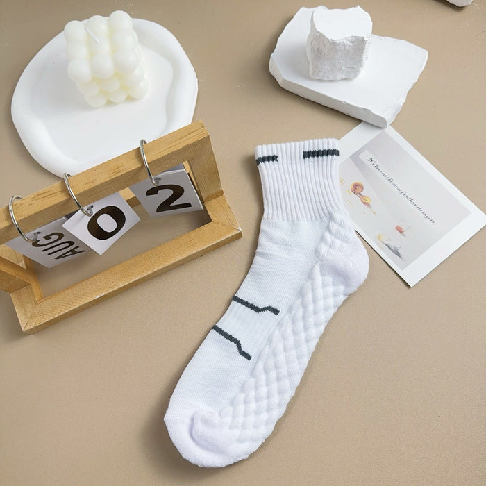 Wholesale Socks massage sole sports short tube socks, sweat absorbing and odor proof basketball socks, mesh sports boat socks