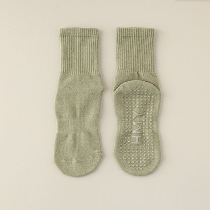 Wholesale Socks silicone anti slip indoor sports floor socks dancing socks